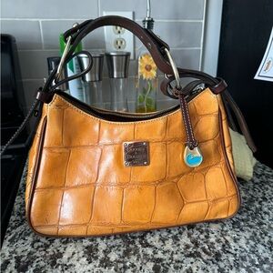 Vintage 1975 Dooney & Bourke leather croc shoulder bag